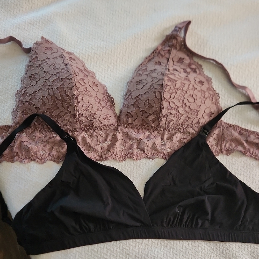 Pink Lace and Black Bras Set